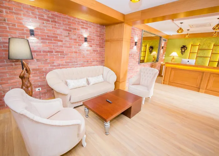 F&M Hotel