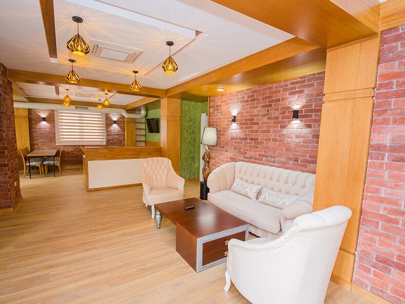 F&m Hotel